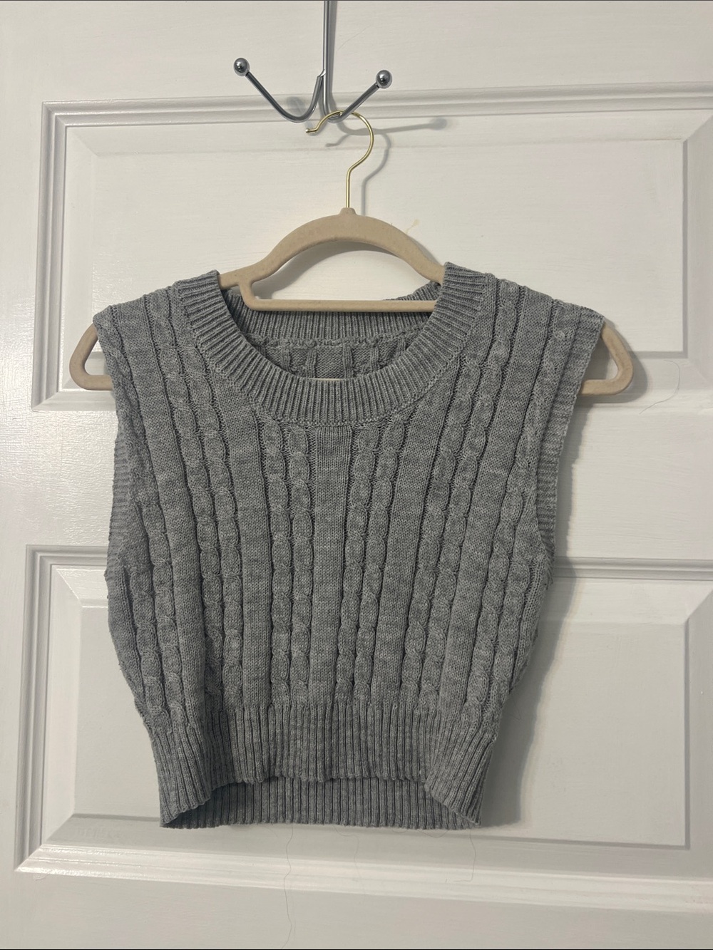 SHEIN Light Gray Cable Crew Neck Sweater